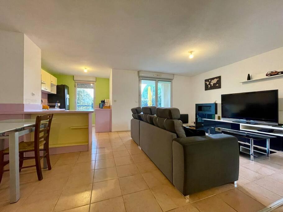 L'Appartement Michelet - Parking Prive Et Gratuit - 2Km Cite Medievale Carcasona Exterior foto